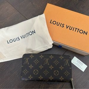 Louis Vuitton Monogram Brown Zippy Wallet